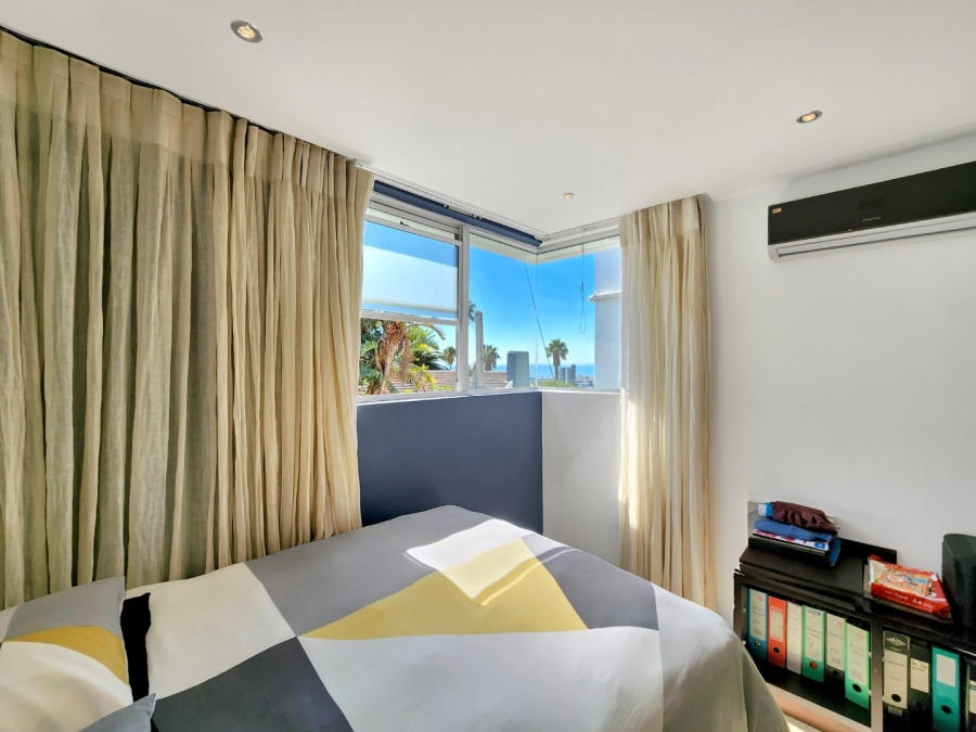 5 Bedroom Property for Sale in Fresnaye Western Cape